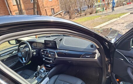 BMW 5 серия, 2021 год, 3 900 000 рублей, 4 фотография