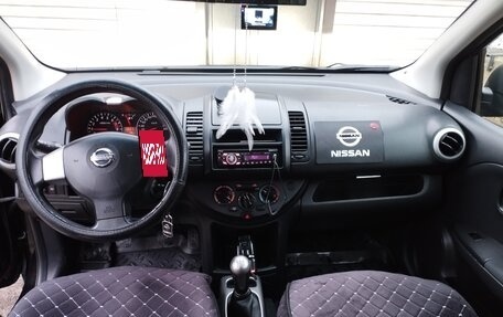 Nissan Note II рестайлинг, 2011 год, 700 000 рублей, 3 фотография