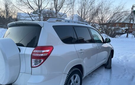 Toyota RAV4, 2011 год, 1 750 000 рублей, 3 фотография