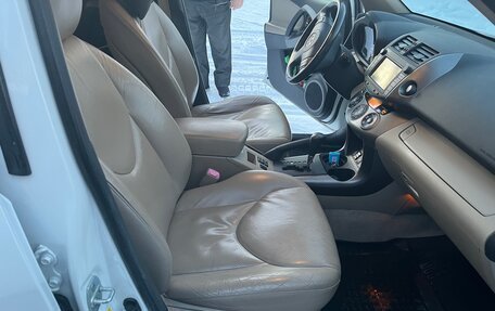 Toyota RAV4, 2011 год, 1 750 000 рублей, 6 фотография