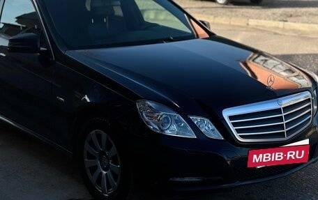 Mercedes-Benz E-Класс, 2011 год, 1 300 000 рублей, 6 фотография