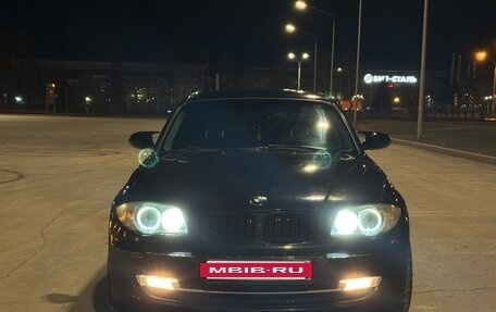 BMW 1 серия, 2007 год, 800 000 рублей, 2 фотография