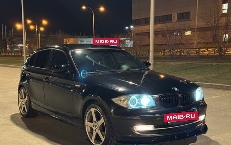 BMW 1 серия, 2007 год, 800 000 рублей, 3 фотография