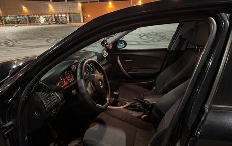 BMW 1 серия, 2007 год, 800 000 рублей, 10 фотография