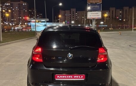 BMW 1 серия, 2007 год, 800 000 рублей, 6 фотография