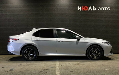 Toyota Camry, 2020 год, 3 135 000 рублей, 4 фотография