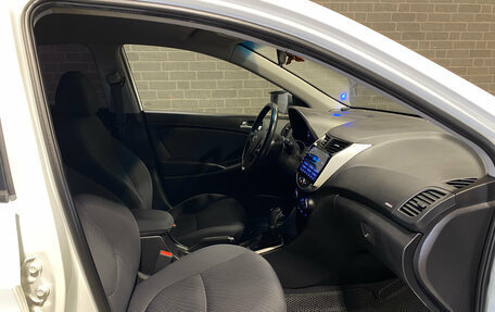 Hyundai Solaris II рестайлинг, 2016 год, 1 199 000 рублей, 10 фотография