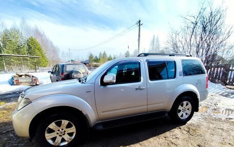 Nissan Pathfinder, 2010 год, 1 070 000 рублей, 4 фотография