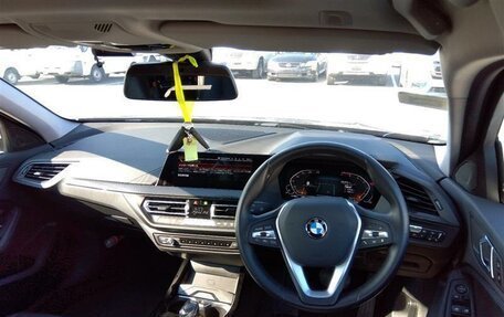 BMW 1 серия, 2021 год, 1 780 000 рублей, 5 фотография