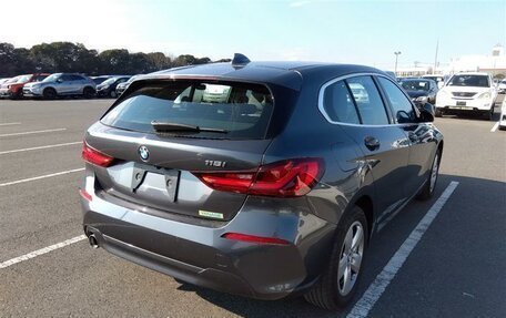 BMW 1 серия, 2021 год, 1 780 000 рублей, 7 фотография