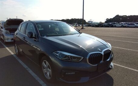 BMW 1 серия, 2021 год, 1 780 000 рублей, 10 фотография