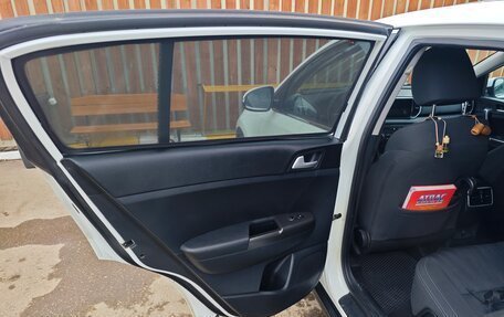 KIA Sportage IV рестайлинг, 2018 год, 1 890 000 рублей, 12 фотография