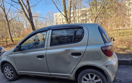 Toyota Vitz, 2001 год, 269 999 рублей, 2 фотография