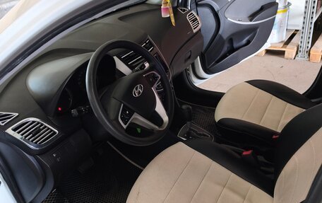 Hyundai Solaris II рестайлинг, 2014 год, 950 000 рублей, 10 фотография