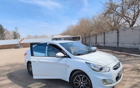 Hyundai Solaris II рестайлинг, 2014 год, 950 000 рублей, 18 фотография