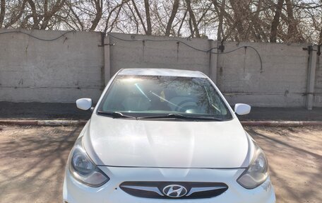 Hyundai Solaris II рестайлинг, 2014 год, 950 000 рублей, 34 фотография