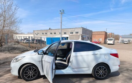 Hyundai Solaris II рестайлинг, 2014 год, 950 000 рублей, 20 фотография