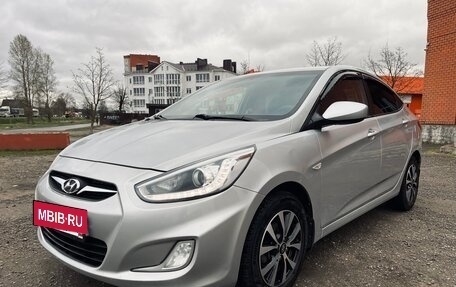 Hyundai Solaris II рестайлинг, 2014 год, 990 000 рублей, 3 фотография