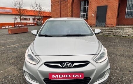 Hyundai Solaris II рестайлинг, 2014 год, 990 000 рублей, 2 фотография