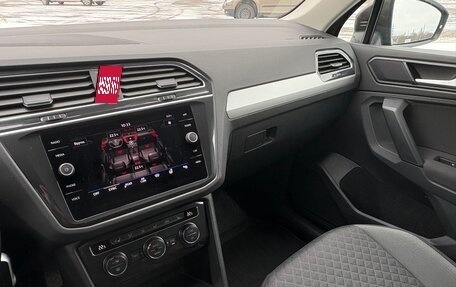 Volkswagen Tiguan II, 2020 год, 2 399 000 рублей, 13 фотография