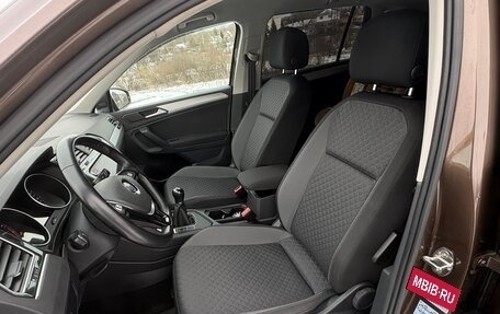 Volkswagen Tiguan II, 2020 год, 2 399 000 рублей, 21 фотография