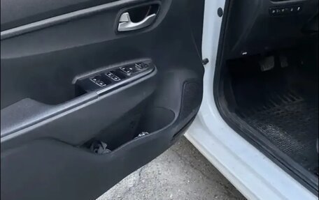 KIA Rio IV, 2018 год, 1 600 000 рублей, 6 фотография