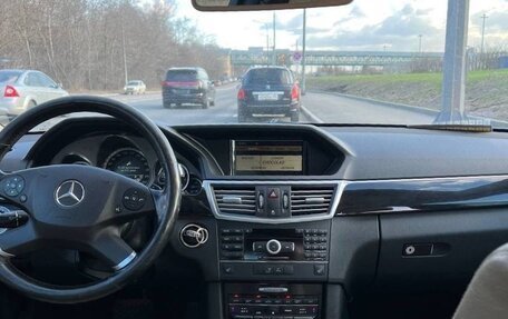 Mercedes-Benz E-Класс, 2009 год, 1 200 000 рублей, 6 фотография