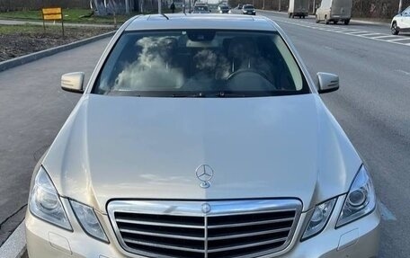 Mercedes-Benz E-Класс, 2009 год, 1 200 000 рублей, 7 фотография