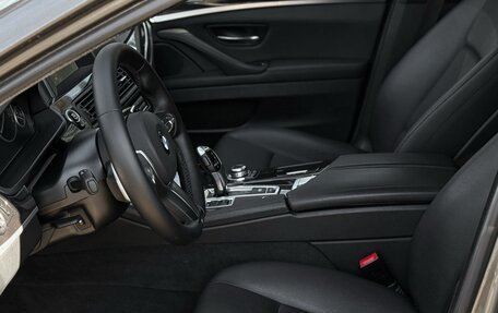 BMW 5 серия, 2013 год, 1 990 000 рублей, 17 фотография