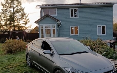 Hyundai Elantra VI рестайлинг, 2018 год, 1 670 000 рублей, 3 фотография