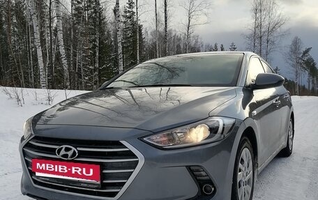 Hyundai Elantra VI рестайлинг, 2018 год, 1 670 000 рублей, 6 фотография