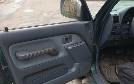 Toyota Land Cruiser Prado 90 рестайлинг, 1997 год, 950 000 рублей, 3 фотография