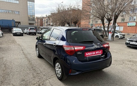 Toyota Vitz, 2019 год, 1 059 000 рублей, 8 фотография