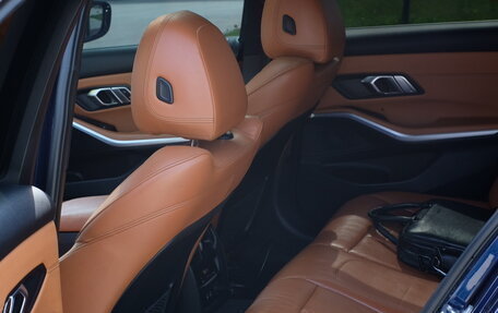 BMW 3 серия, 2019 год, 2 890 000 рублей, 13 фотография