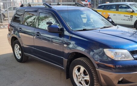 Mitsubishi Outlander III рестайлинг 3, 2003 год, 550 000 рублей, 1 фотография