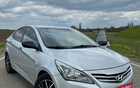 Hyundai Solaris II рестайлинг, 2014 год, 1 150 000 рублей, 1 фотография