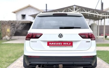 Volkswagen Tiguan II, 2019 год, 2 100 000 рублей, 3 фотография