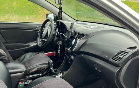 Hyundai Solaris II рестайлинг, 2014 год, 1 150 000 рублей, 4 фотография