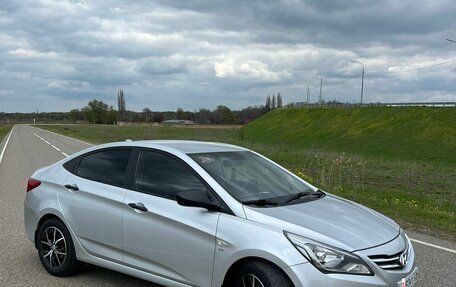 Hyundai Solaris II рестайлинг, 2014 год, 1 150 000 рублей, 2 фотография