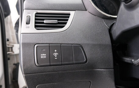 Hyundai Avante, 2010 год, 899 000 рублей, 21 фотография