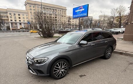 Mercedes-Benz E-Класс, 2021 год, 7 000 000 рублей, 9 фотография