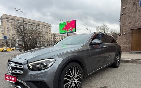 Mercedes-Benz E-Класс, 2021 год, 7 000 000 рублей, 2 фотография