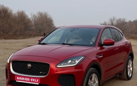 Jaguar E-Pace, 2018 год, 2 700 000 рублей, 3 фотография