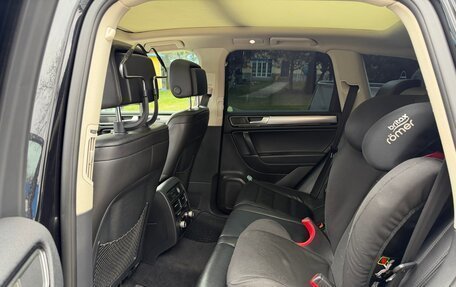 Volkswagen Touareg III, 2015 год, 2 850 000 рублей, 24 фотография