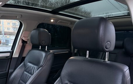 Volkswagen Touareg III, 2015 год, 2 850 000 рублей, 32 фотография