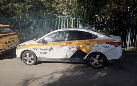 Hyundai Solaris II рестайлинг, 2018 год, 1 000 000 рублей, 2 фотография