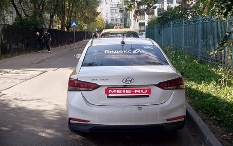 Hyundai Solaris II рестайлинг, 2018 год, 1 000 000 рублей, 4 фотография