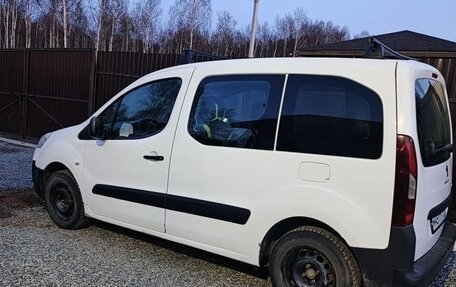 Peugeot Partner II рестайлинг 2, 2012 год, 650 000 рублей, 2 фотография