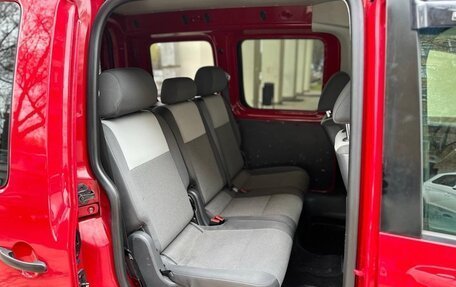 Volkswagen Caddy III рестайлинг, 2011 год, 14 фотография