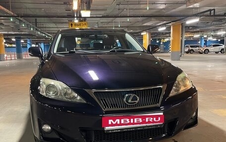 Lexus IS II рестайлинг 2, 2011 год, 1 900 000 рублей, 2 фотография